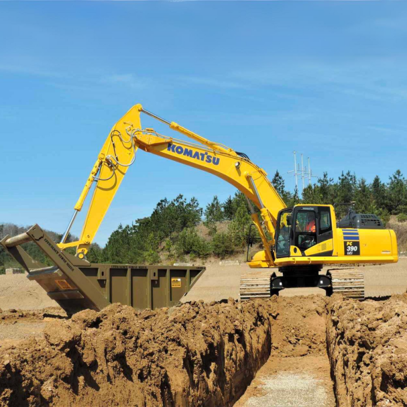 Komatsu PC390 Series Excavator